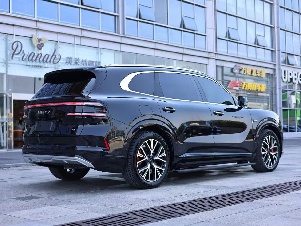 ZEEKR 8X ULTRA EDITION (2026) | PHEV 2.0T & 70 kWh | Import La Comandă